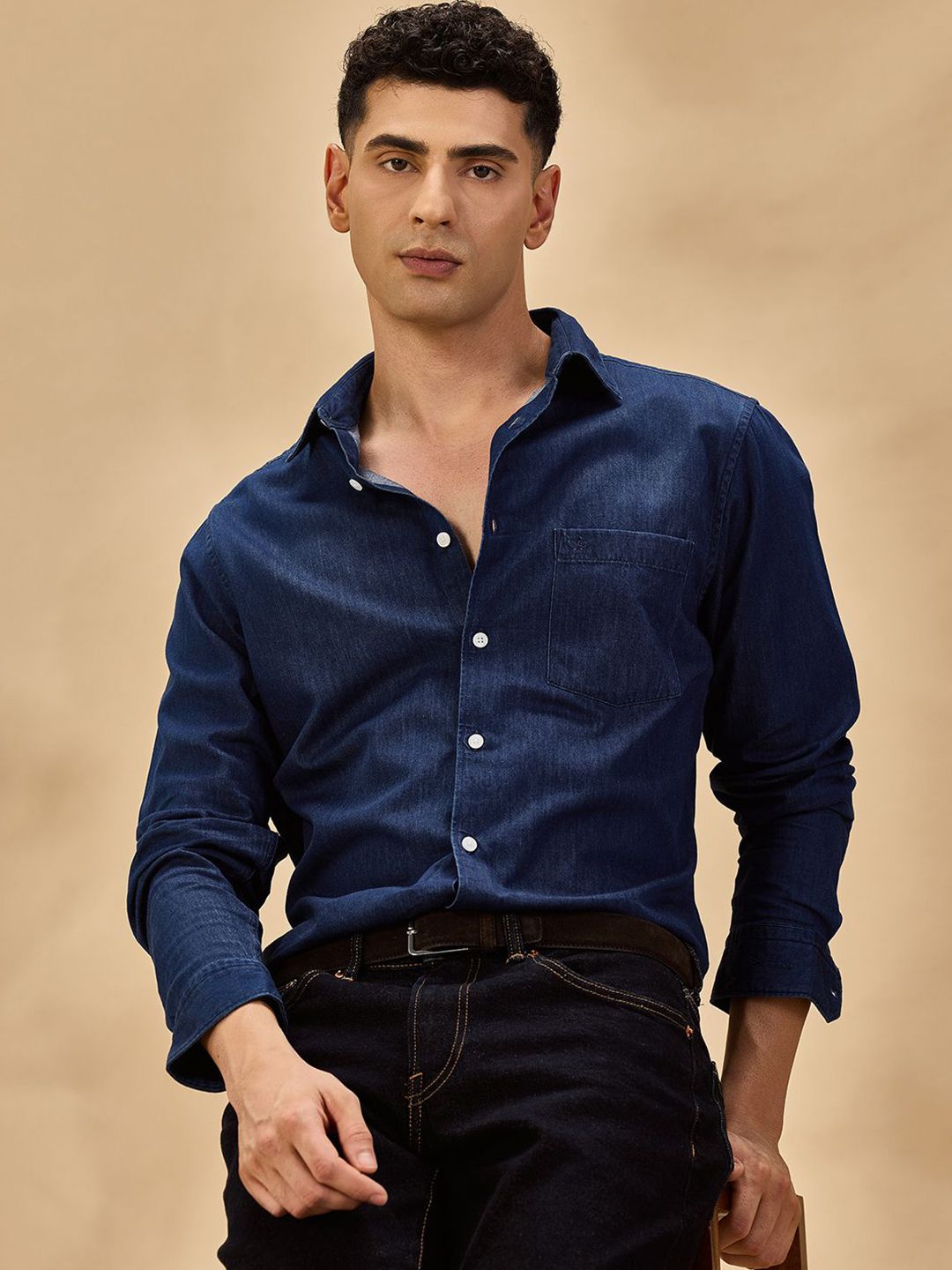 Men Comfort Spread Collar Solid Denim Casual Shirt