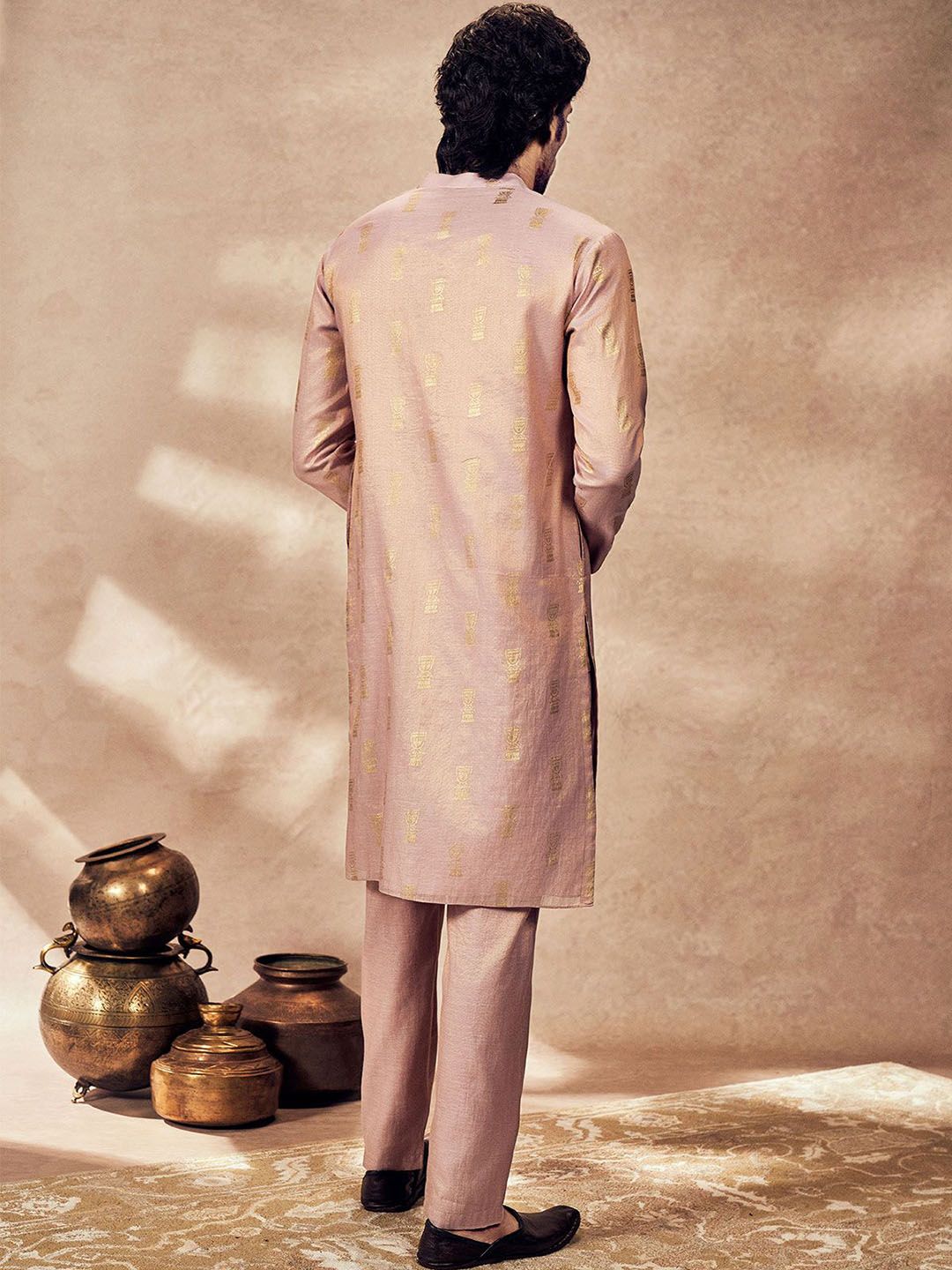 Ethnic Motifs Printed Zari Mandarin Collar Straight Kurta - Image 4