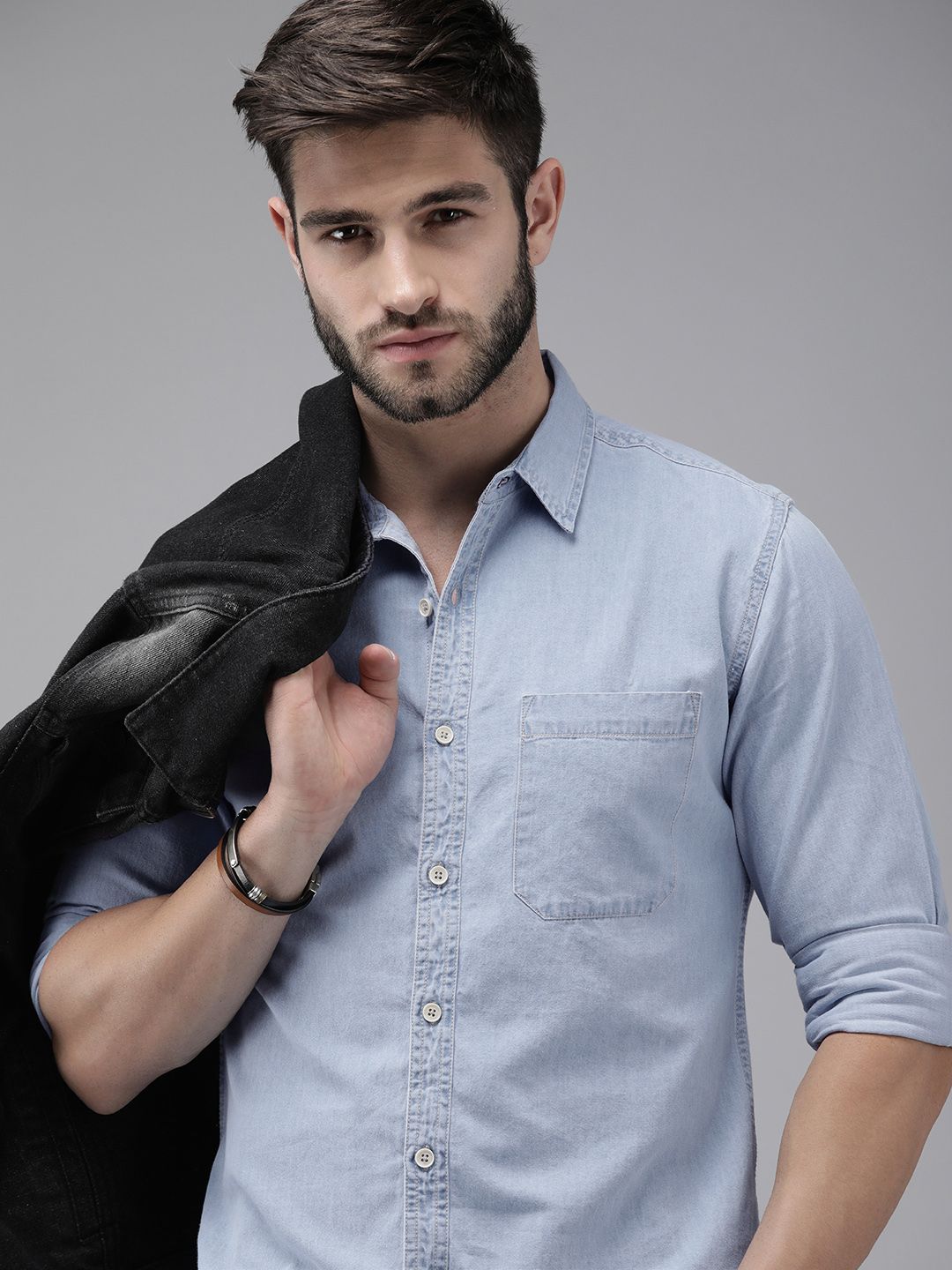 The Lifestyle Co Men Light Blue Solid Regular Fit Chambray Casual Shirt - Image 2