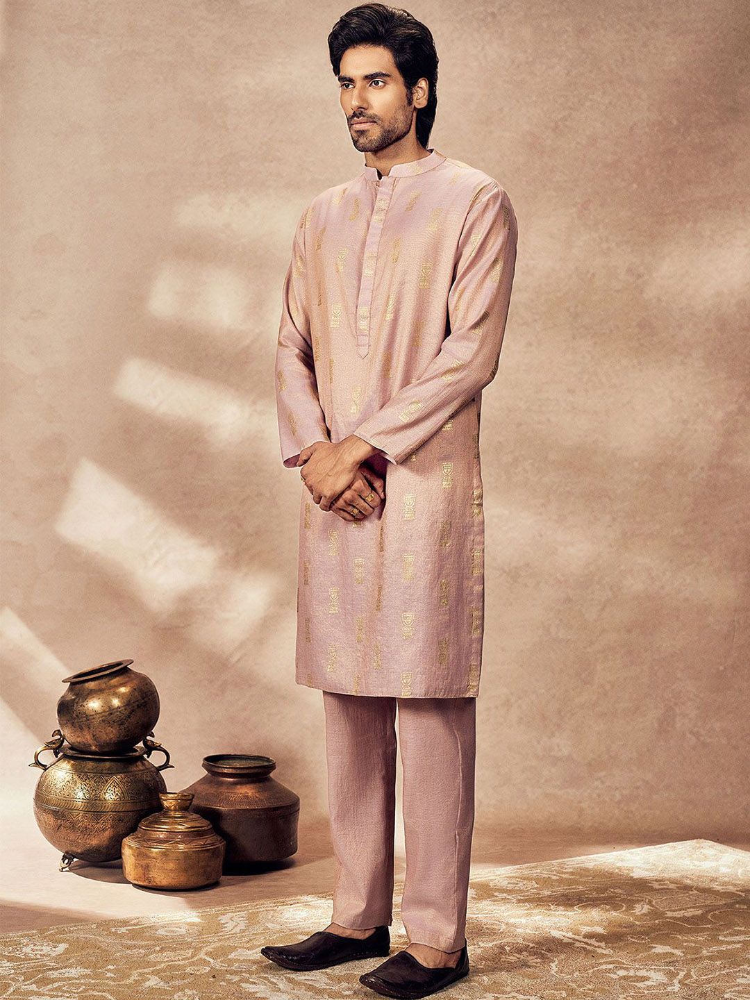 Ethnic Motifs Printed Zari Mandarin Collar Straight Kurta - Image 2