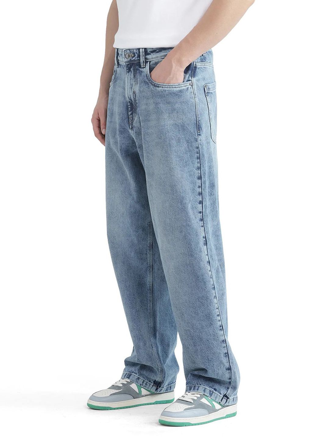 Men Riffin Light Blue Comfort Heavy Fade Jeans - Image 2