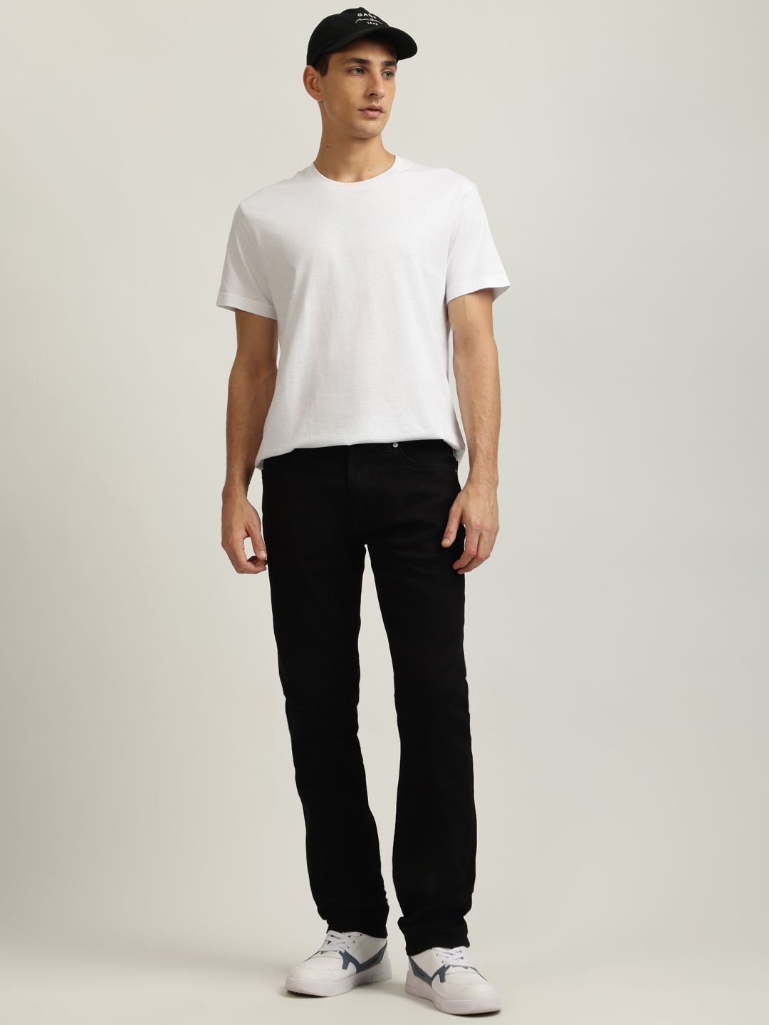 GANT Men Cotton Slim Fit Stretchable Jeans - Image 2