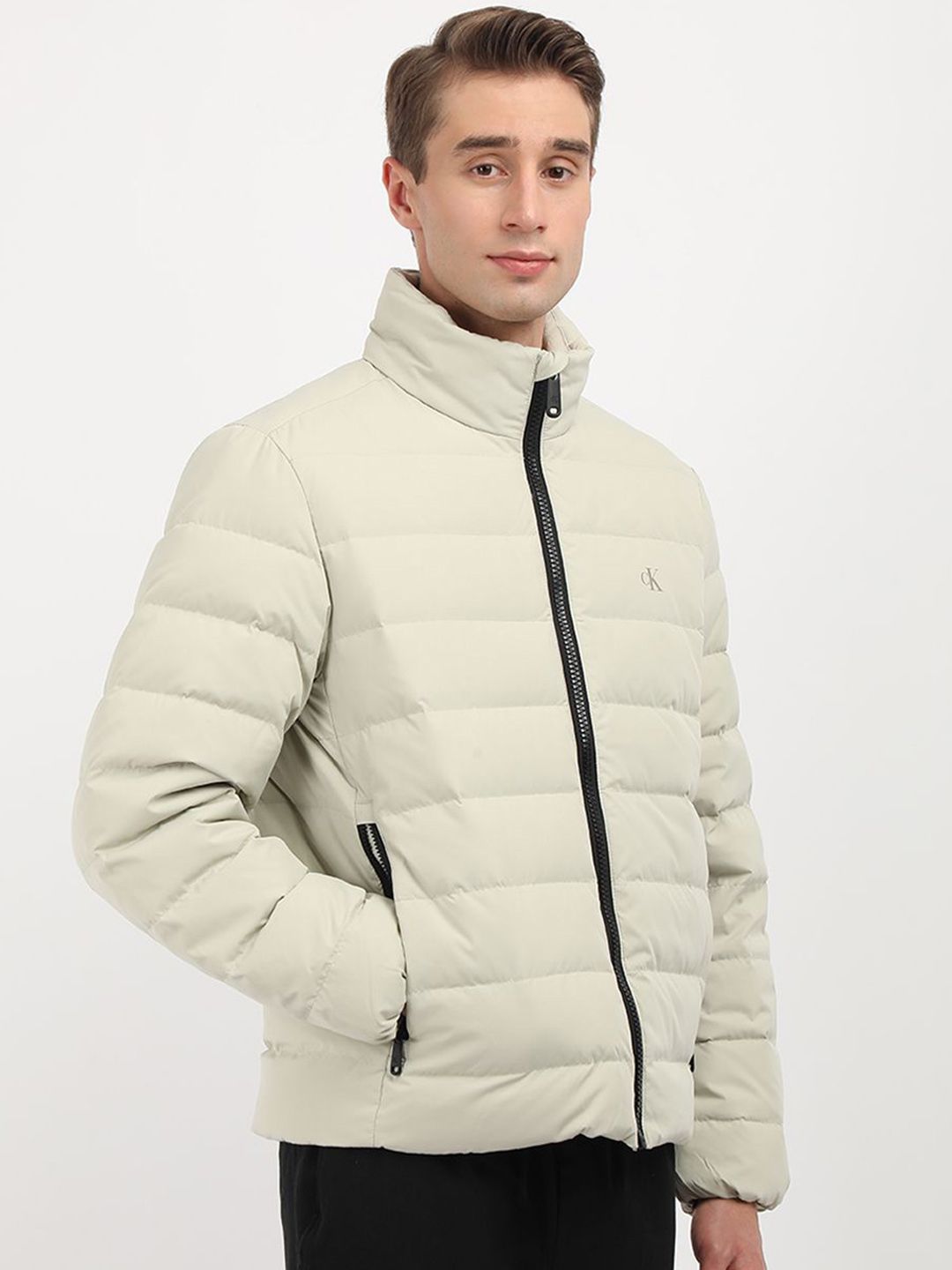 Men Solid Windcheater Puffer Jacket