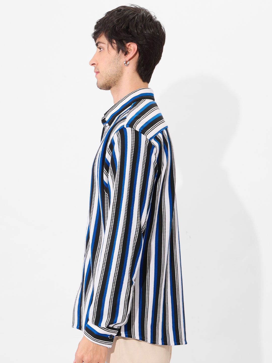 Men Spread Collar Vertical Striped Cotton Casual Shirt - Image 2